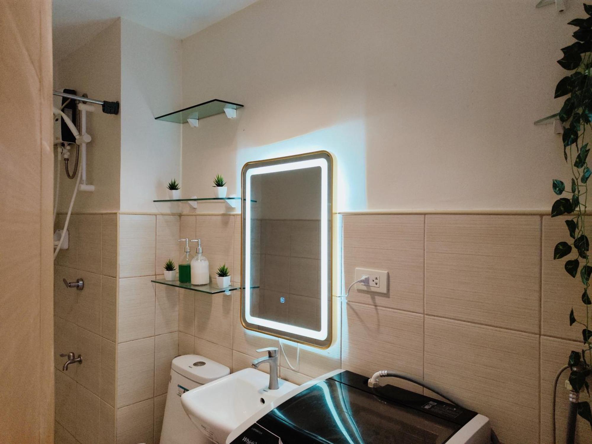 Paradise Realm Condotel Paranaque City Екстер'єр фото